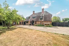 Longdown Road, Lower Bourne, Farnham, GU10 photo 22