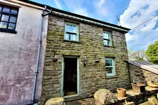 Black Road, PONTYPRIDD