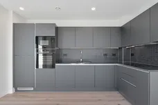 Midlle Road, London, London