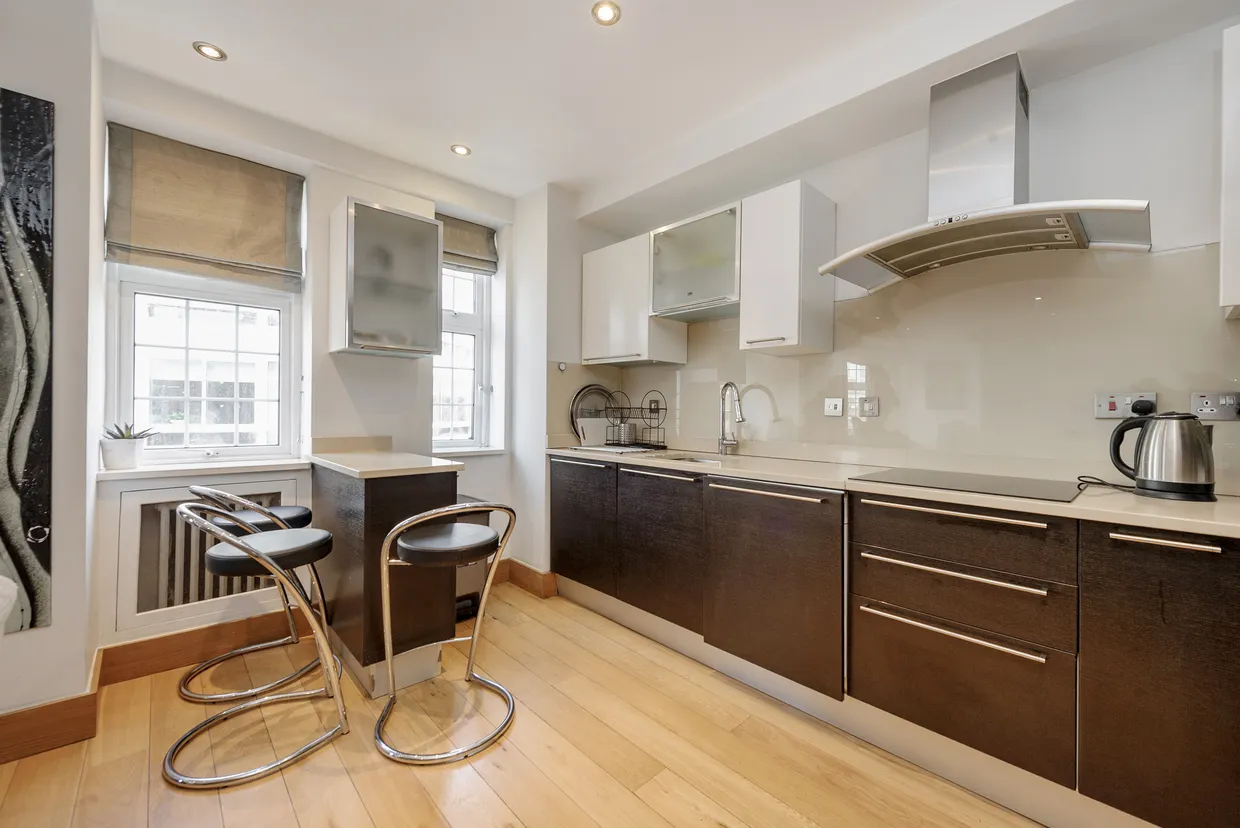 Brompton Road, London, SW3 photo 2
