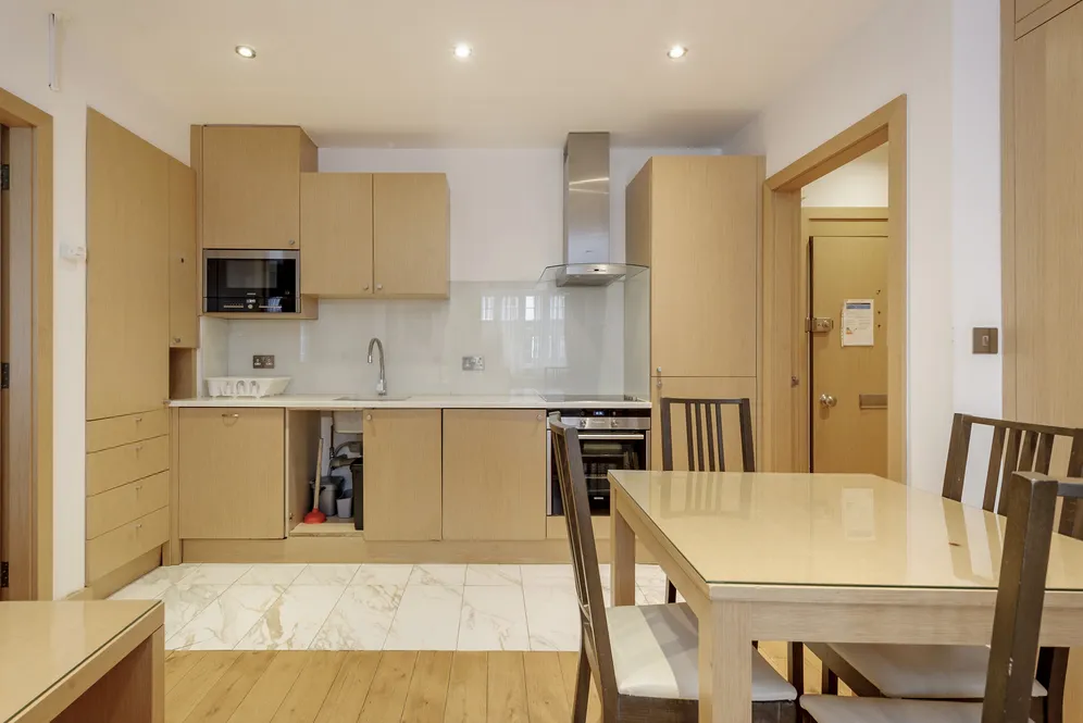 Brompton Road, London, SW3 photo 9