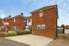 Battle Crescent, Hailsham