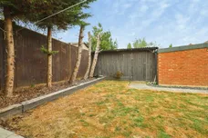 Battle Crescent, Hailsham