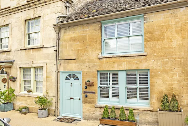 Lower High Street, Burford, OX18