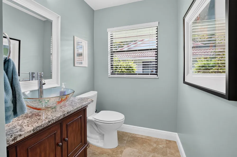 6928 Villas Dr W, Boca Raton, FL 33433