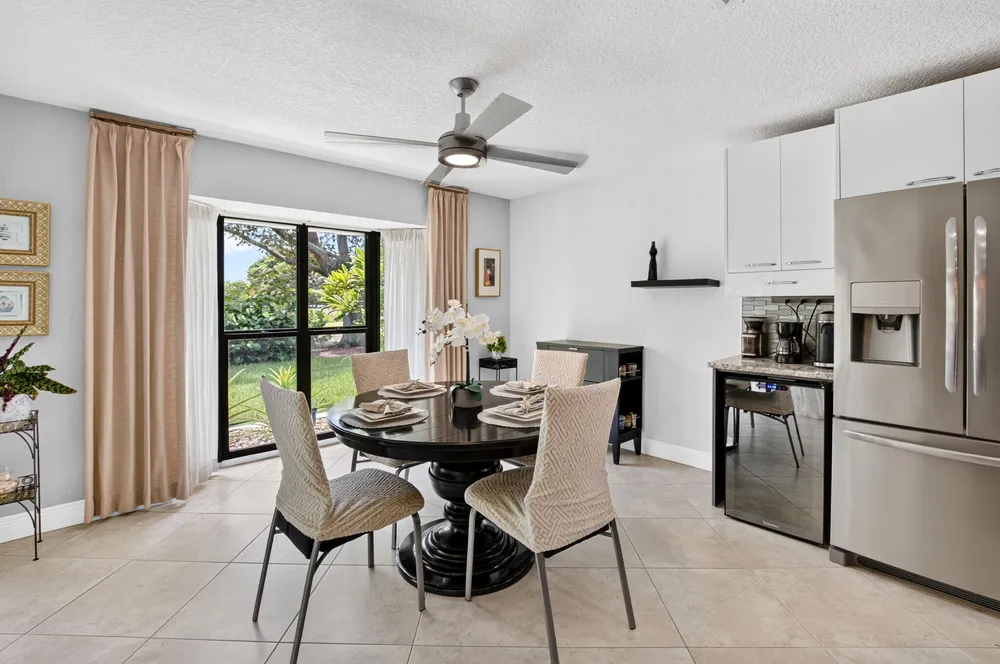 6928 Villas Dr W, Boca Raton, FL 33433