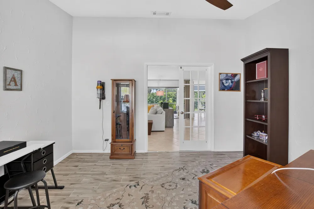6928 Villas Dr W, Boca Raton, FL 33433