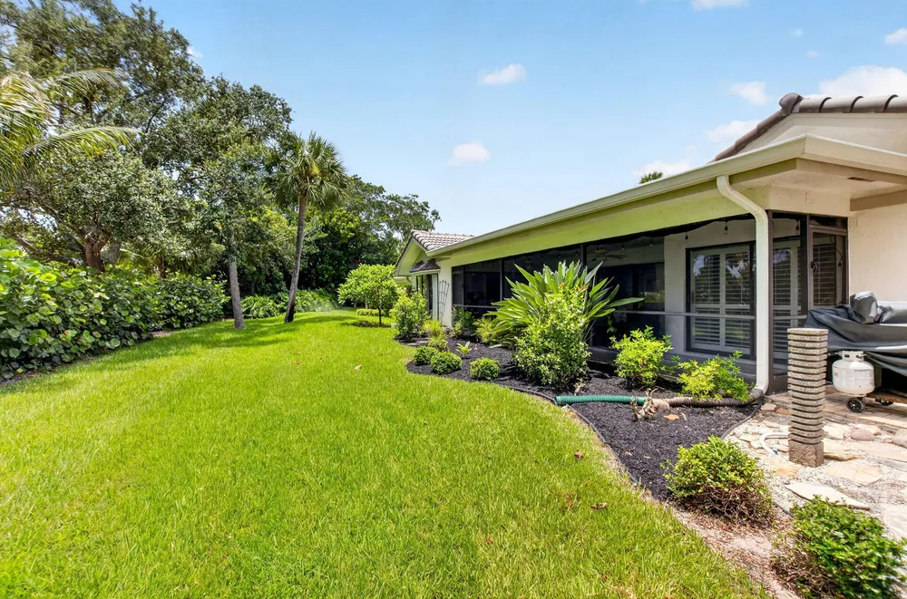 6928 Villas Dr W, Boca Raton, FL 33433
