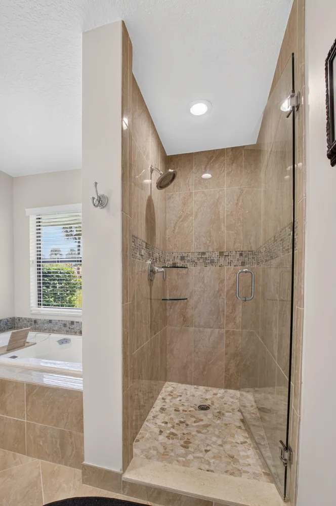 6928 Villas Dr W, Boca Raton, FL 33433