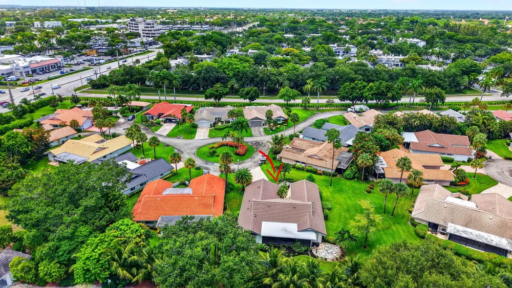 6928 Villas Dr W, Boca Raton, FL 33433