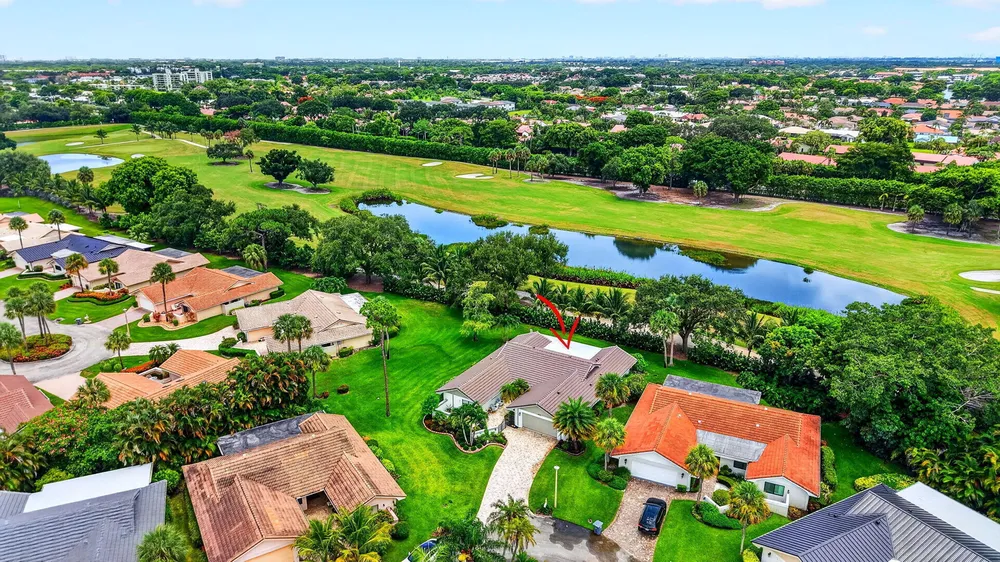 6928 Villas Dr W, Boca Raton, FL 33433