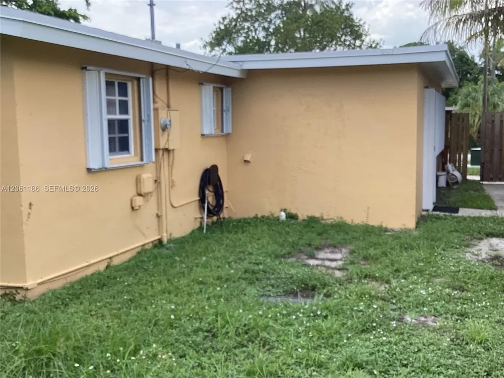 4320 SW 56th Ave, Davie, FL 33314