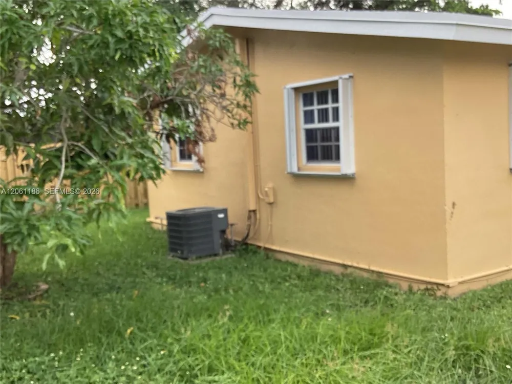4320 SW 56th Ave, Davie, FL 33314