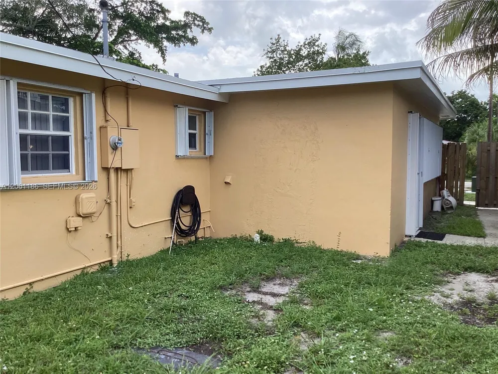 4320 SW 56th Ave, Davie, FL 33314