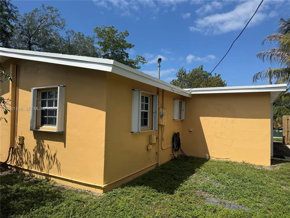 4320 SW 56th Ave, Davie, FL 33314