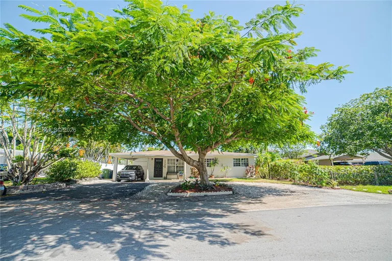 1725 SW 30th St, Fort Lauderdale, FL 33315