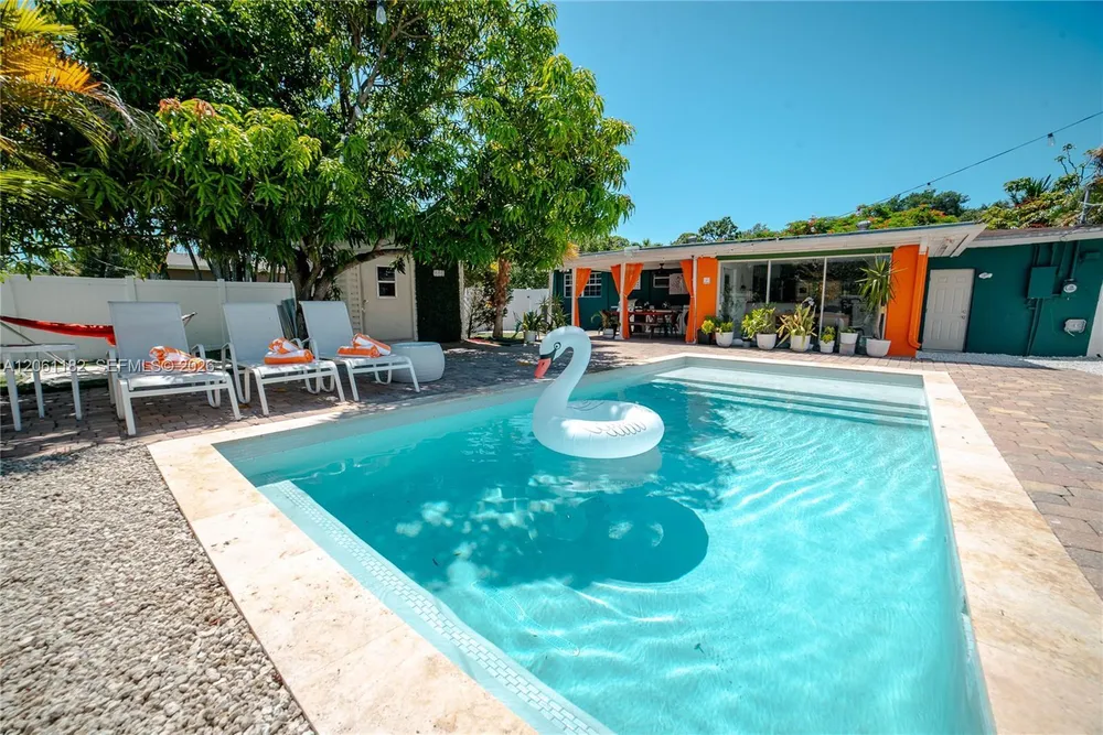 1725 SW 30th St, Fort Lauderdale, FL 33315