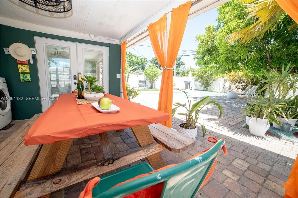 1725 SW 30th St, Fort Lauderdale, FL 33315