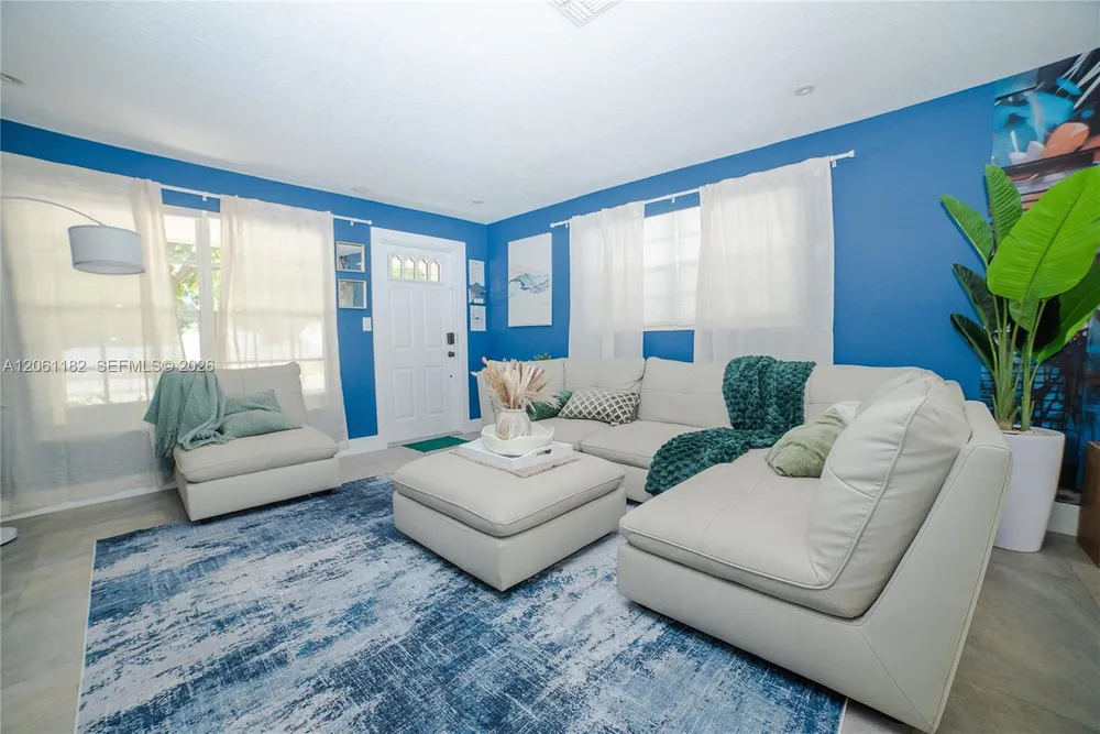 1725 SW 30th St, Fort Lauderdale, FL 33315
