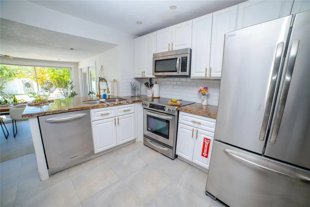 1725 SW 30th St, Fort Lauderdale, FL 33315