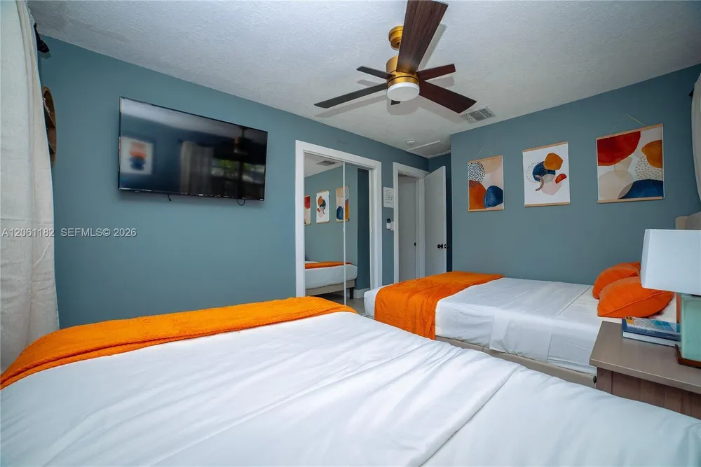 1725 SW 30th St, Fort Lauderdale, FL 33315