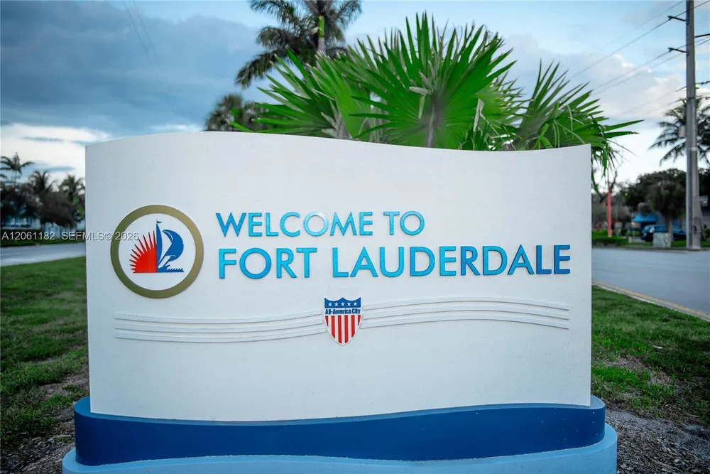 1725 SW 30th St, Fort Lauderdale, FL 33315