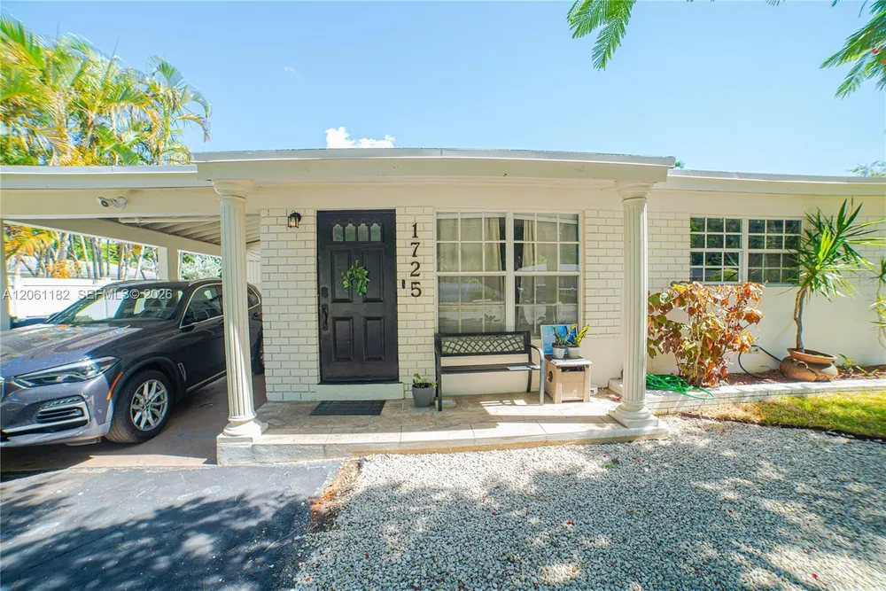 1725 SW 30th St, Fort Lauderdale, FL 33315