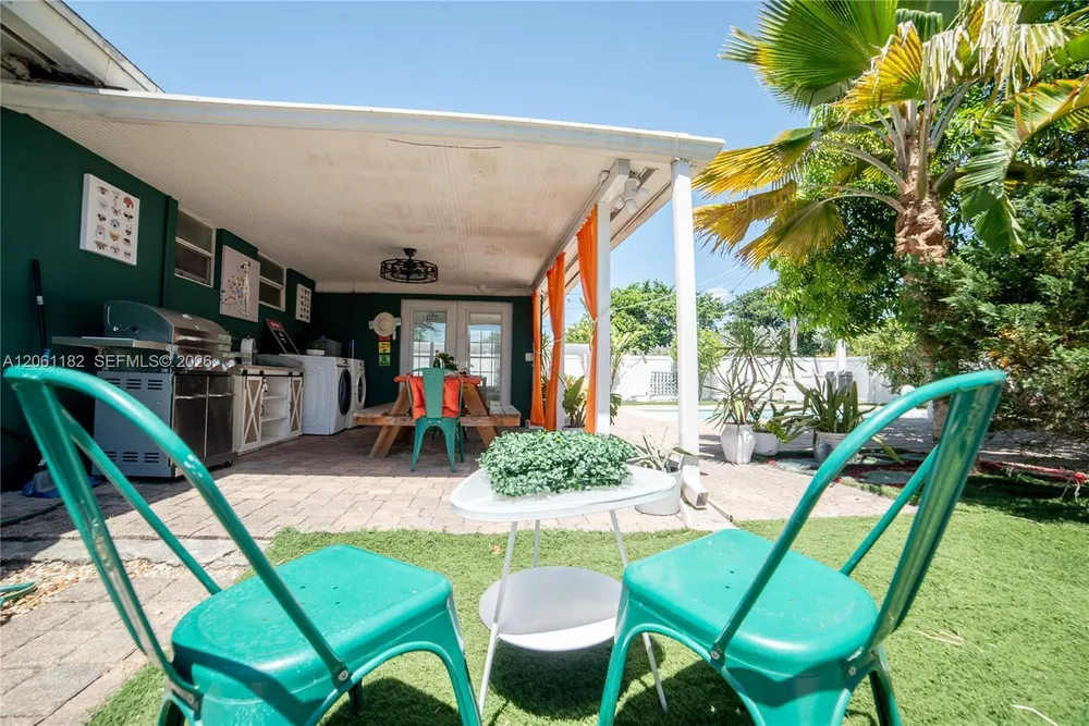 1725 SW 30th St, Fort Lauderdale, FL 33315