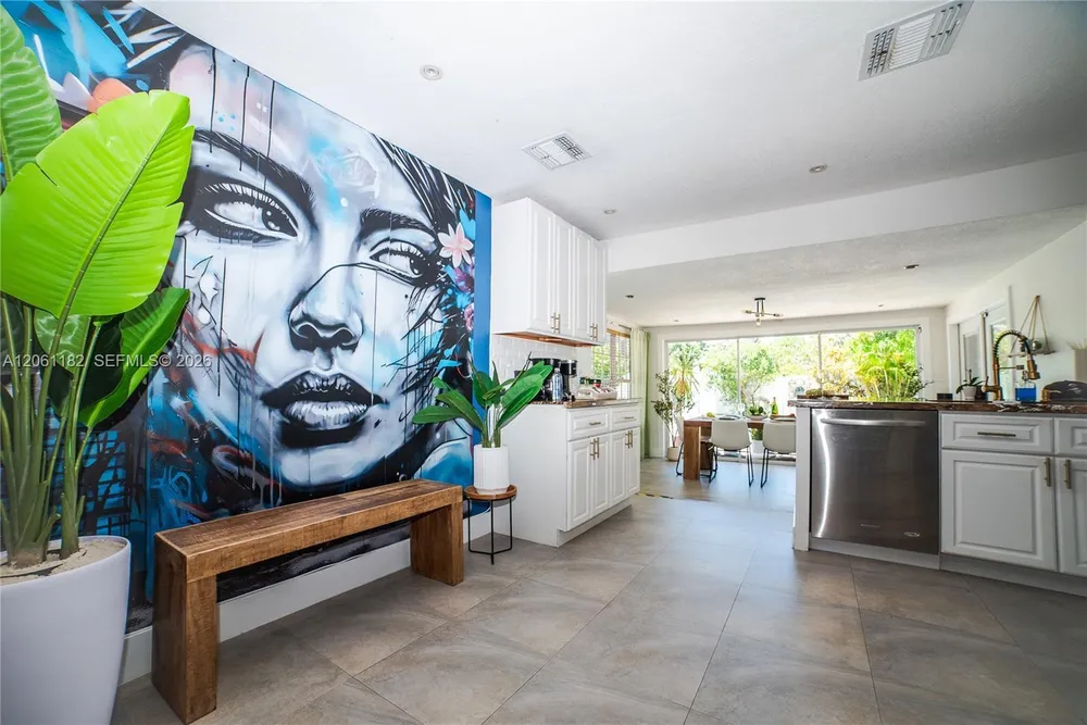 1725 SW 30th St, Fort Lauderdale, FL 33315