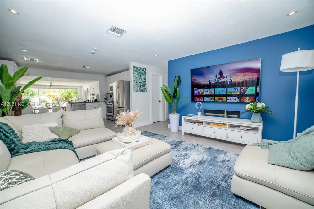 1725 SW 30th St, Fort Lauderdale, FL 33315