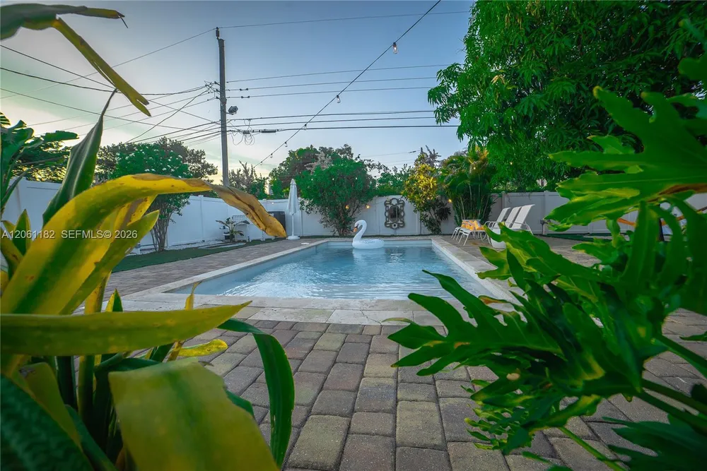 1725 SW 30th St, Fort Lauderdale, FL 33315