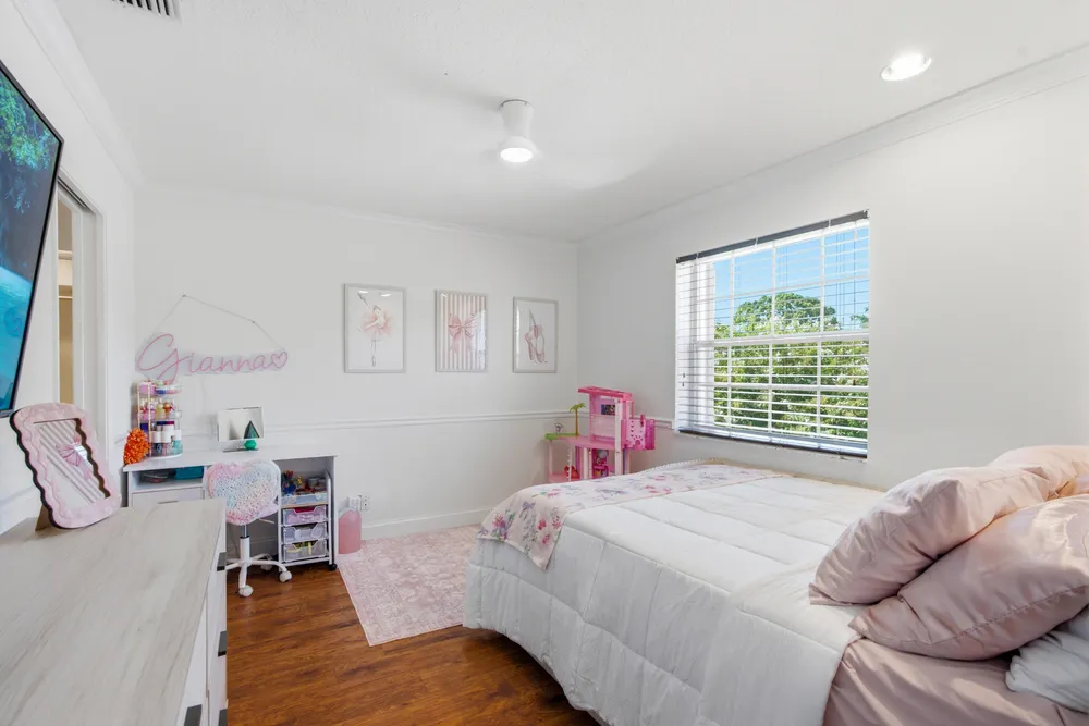 6510 Colomera Dr, Boca Raton, FL 33433