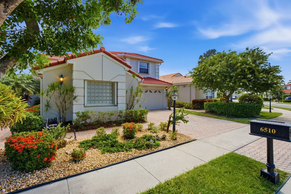 6510 Colomera Dr, Boca Raton, FL 33433