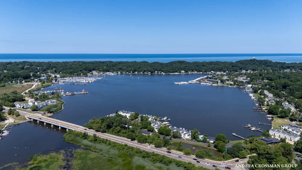 658 Allegan St, Saugatuck, MI 49453