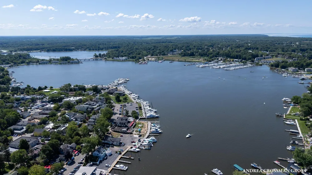 658 Allegan St, Saugatuck, MI 49453