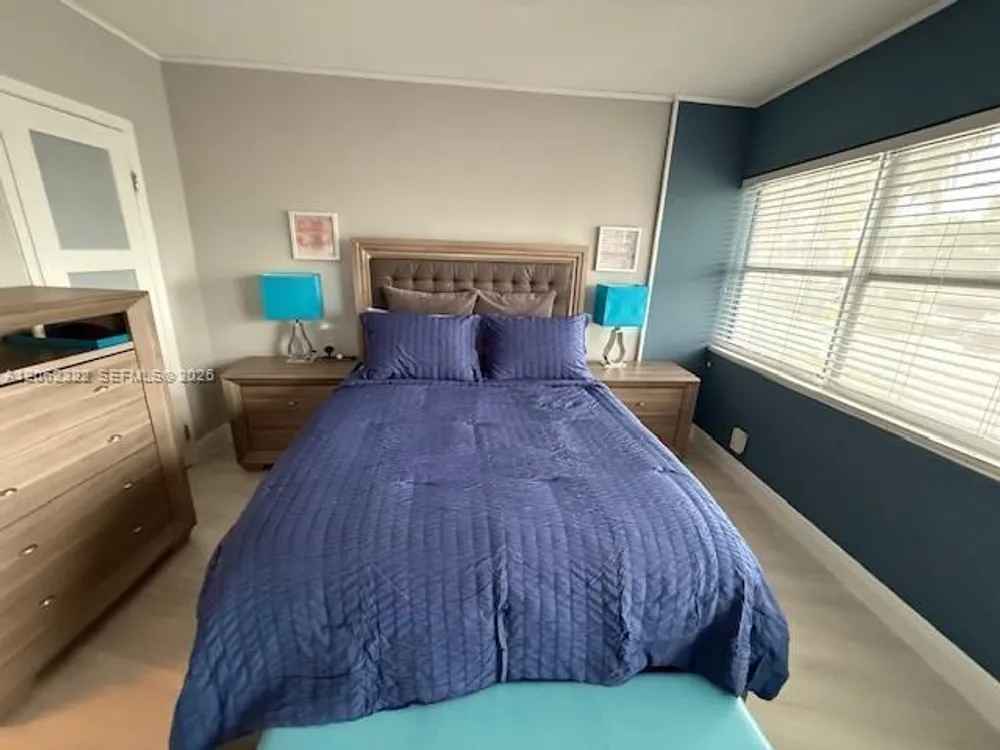 3250 NE 28th St, Fort Lauderdale, FL 33308
