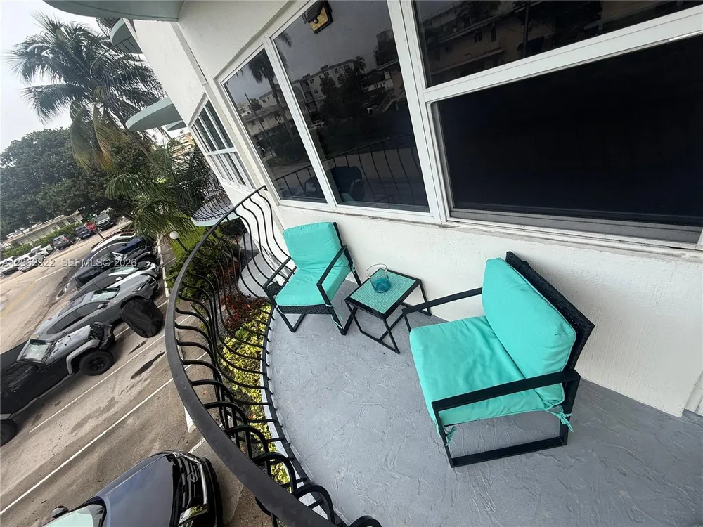 3250 NE 28th St, Fort Lauderdale, FL 33308