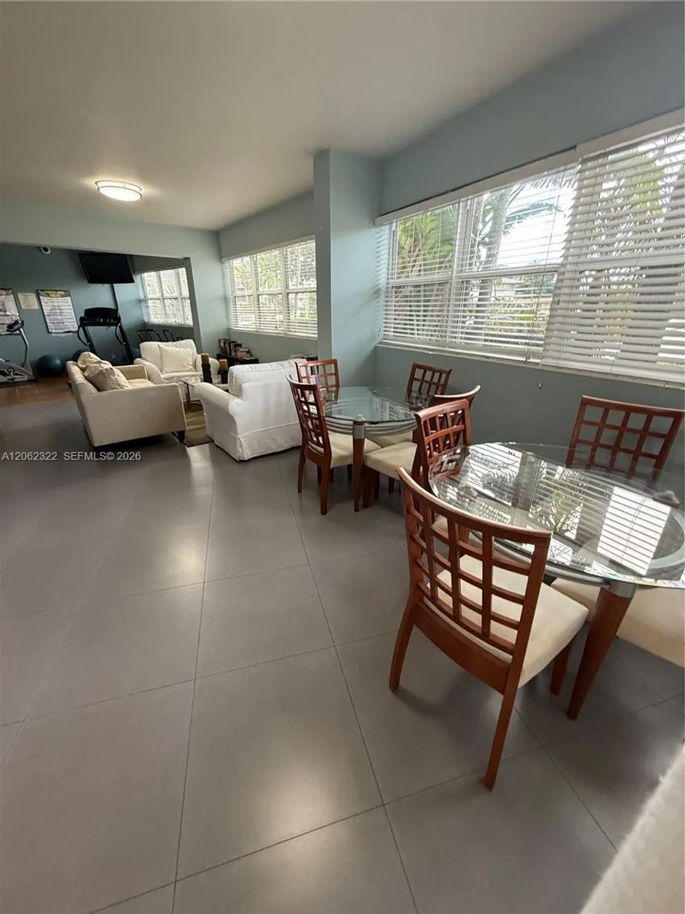 3250 NE 28th St, Fort Lauderdale, FL 33308