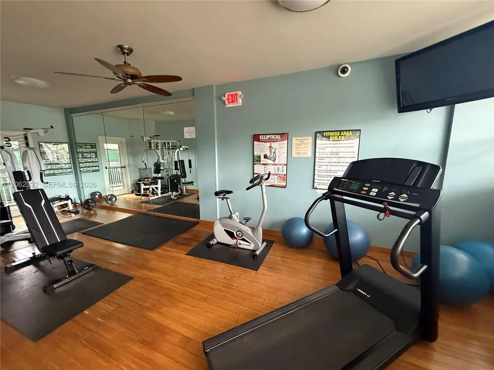 3250 NE 28th St, Fort Lauderdale, FL 33308