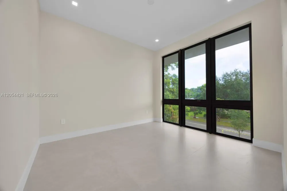 5765 SW 47th St, Miami, FL 33155