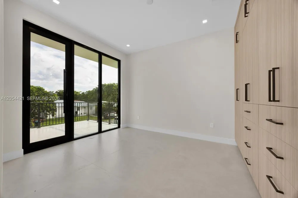 5765 SW 47th St, Miami, FL 33155