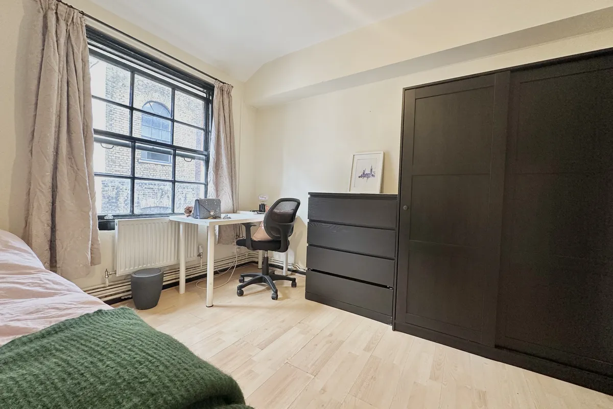 Stirling Court, Tavistock Street