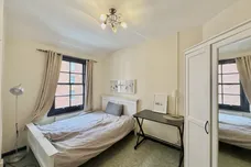 Stirling Court, Tavistock Street