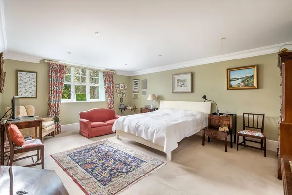 Kings Drive, Midhurst, GU29 photo 9