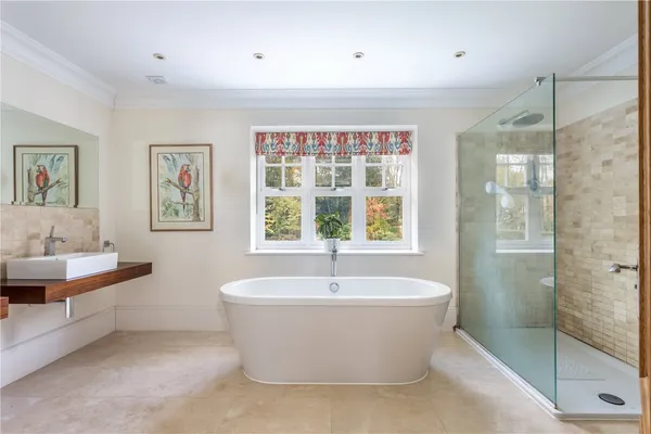 Kings Drive, Midhurst, GU29 photo 12