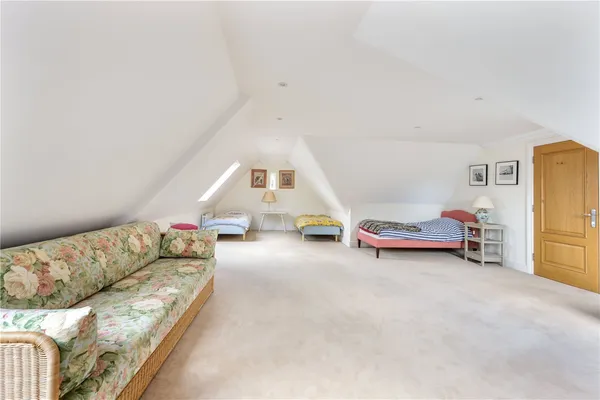 Kings Drive, Midhurst, GU29 photo 13
