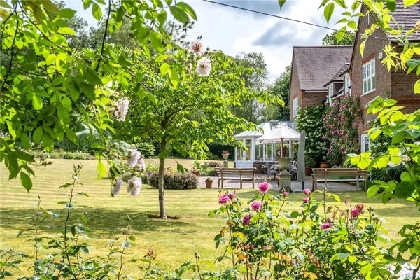 Kings Drive, Midhurst, GU29 photo 16
