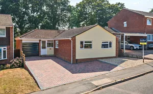 Valley Way, Exmouth, Devon, EX8 photo