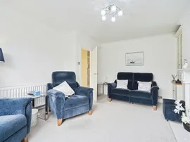 Cookridge Avenue, Leeds thumb 3