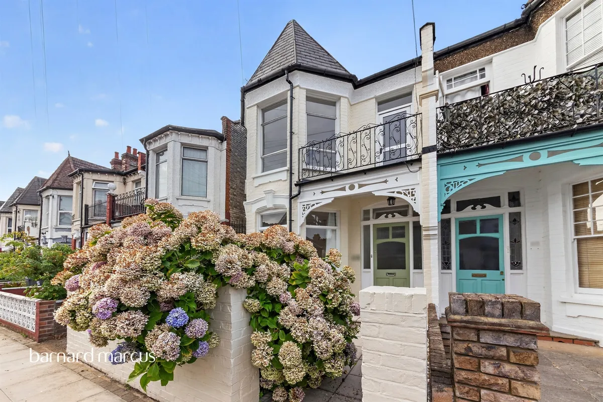 Woodside Road, London